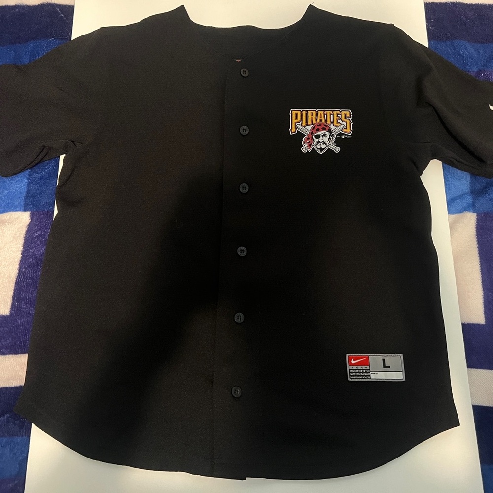 Nike Pittsburgh Pirates Button Up, Size Large (16-18) Brain Giles #24 jersey